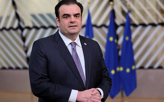 Πιερρακάκης συνδέει επενδύσεις ενέργειας με κοινωνική πολιτική επενδύσεις στην ενέργεια