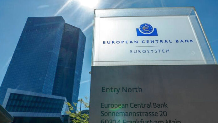 ΕΚΤ: Προειδοποίηση ΜακΛουφ για επίμονες πληθωριστικές πιέσεις πληθωριστικές πιέσεις