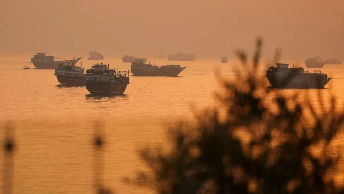 Η μεγάλη παγίδα του Ορμούζ: Η αγορά πανηγυρίζει, αλλά η ναυτιλία δεν έχει επιστρέψει στην κανονικότητα Η μεγάλη παγίδα του Ορμούζ: Η αγορά πανηγυρίζει, αλλά η ναυτιλία δεν έχει επιστρέψει στην κανονικότητα