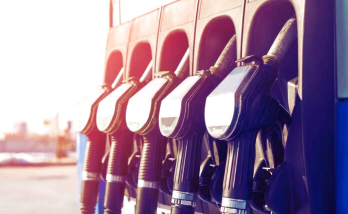 Η Ελλάδα στη ζώνη μεγάλης πτώσης diesel αλλά με ακριβή αντλία τιμές καυσίμων