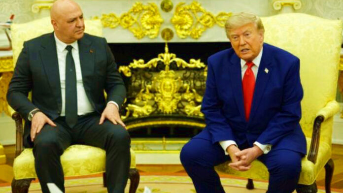 ΗΠΑ: Τραμπ προειδοποιεί ότι θα αντιμετωπίσει ενδεχόμενο αποκλεισμό Ερυθράς αποκλεισμός Ερυθράς