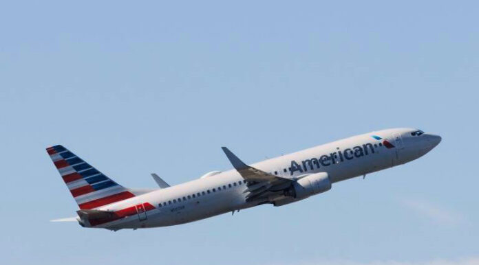 American Airlines αυξάνει έσοδα αλλά βλέπει πίεση στην κερδοφορία American Airlines αποτελέσματα