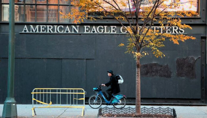 Αλλαγή CFO στην American Eagle σηματοδοτεί νέα φάση αναδιάρθρωσης American Eagle