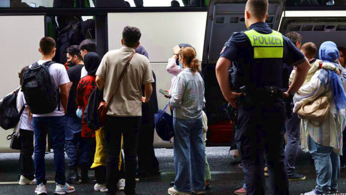 Γερμανία: Συνταγματικό μπλόκο σε μαζικές ακυρώσεις για Αφγανούς αποφάσεις για Αφγανούς πρόσφυγες