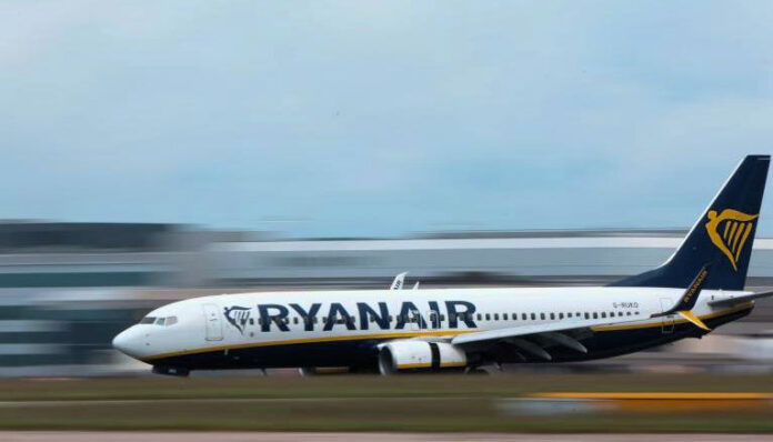 Ryanair αυξάνει έσοδα αλλά βλέπει πίεση στα κέρδη και κόστος αποτελέσματα Ryanair