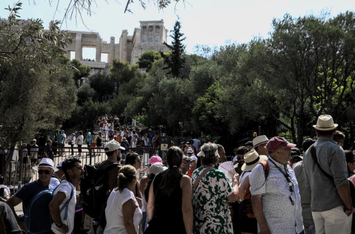 Ελλάδα: Πρωταθλήτρια Ευρώπης σε αφίξεις και τουριστική δαπάνη ελληνικός τουρισμός