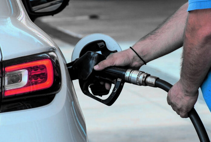 Κυβερνητική ασπίδα στο diesel με νέα επιδότηση για τον Αύγουστο επιδότηση πετρελαίου κίνησης