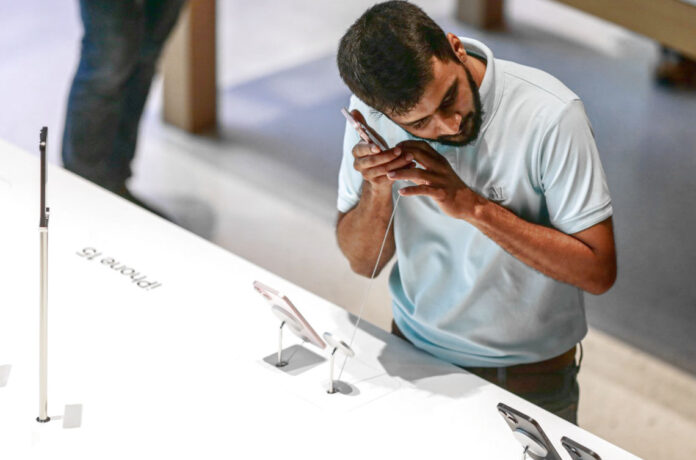 ινδική βιομηχανία smartphone