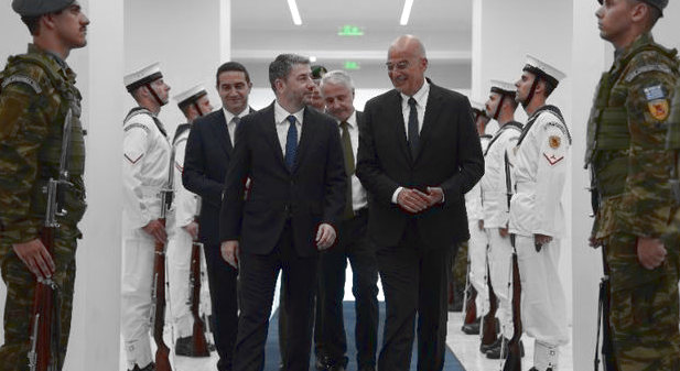 Δένδιας ενημερώνει Ανδρουλάκη για Ατζέντα 2030 και άμυνα Ατζέντα 2030
