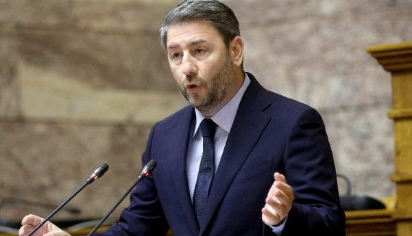 Ανδρουλάκης παρουσιάζει 17 δεσμεύσεις για συνταξιούχους δεσμεύσεις για συνταξιούχους