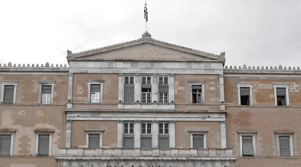 παραίτηση Φάμελλου