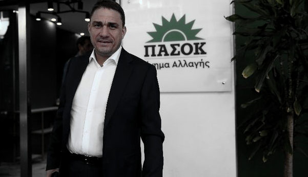 Τσουκαλάς κατηγορεί Μητσοτάκη ότι τοξικοποιεί τη συνταγματική συζήτηση άρθρο 86