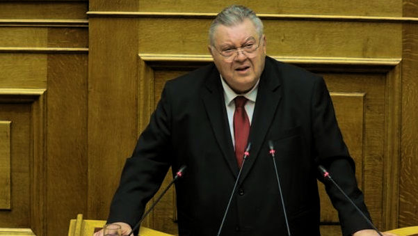 Ο Τάσος Οικονομόπουλος καταθέτει σκληρή κριτική στη συνταγματική αναθεώρηση συνταγματική αναθεώρηση