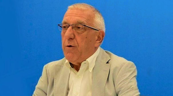 Κακλαμάνης τιμά την αποκατάσταση της Δημοκρατίας και θέτει Κύπρο αποκατάσταση της Δημοκρατίας