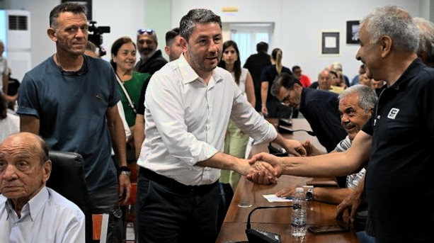 Ανδρουλάκης καταγγέλλει ανισότητες και διπολισμό σε ΝΔ και ΣΥΡΙΖΑ Ελλάδα των μεγάλων ανισοτήτων