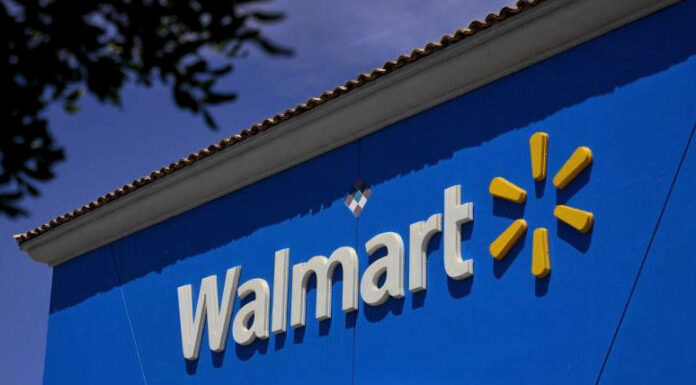 ΗΠΑ: Η Walmart μειώνει θερινές τιμές και πιέζει τον πληθωρισμό μειώσεις τιμών