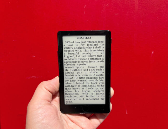 Κίνα: Νέος μίνι e-reader Xteink X4 Pro αλλάζει τις συνήθειες ανάγνωσης μίνι e-reader