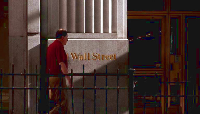 ΗΠΑ: Νέα πτώση στα futures με επίκεντρο τον Nasdaq και την τεχνολογία Nasdaq futures