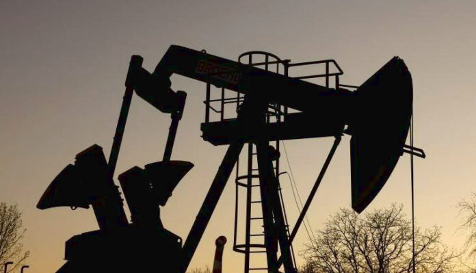 Πετρέλαιο εκτινάσσεται άνω 5% μετά το τέλος της εκεχειρίας ΗΠΑ–Ιράν τιμή πετρελαίου