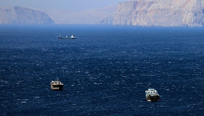 Ιράν προειδοποιεί ότι οι αμερικανικές επιθέσεις απειλούν τα Στενά Ορμούζ Στενά του Ορμούζ