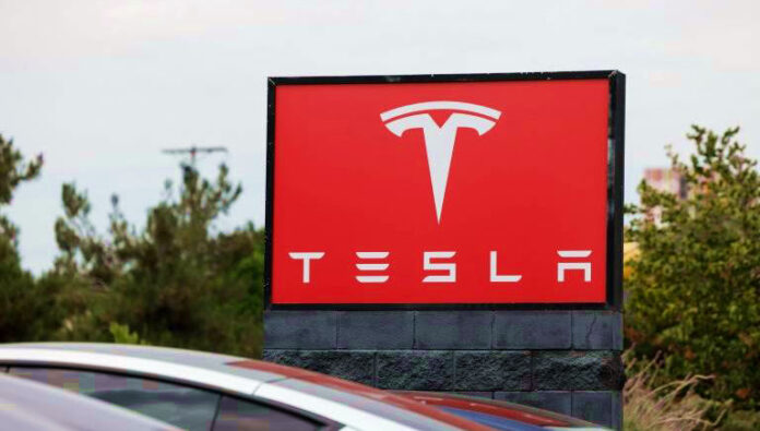 Tesla επεκτείνει υπηρεσία Robotaxi στη Φλόριντα και δοκιμάζει αντοχές υπηρεσία Robotaxi